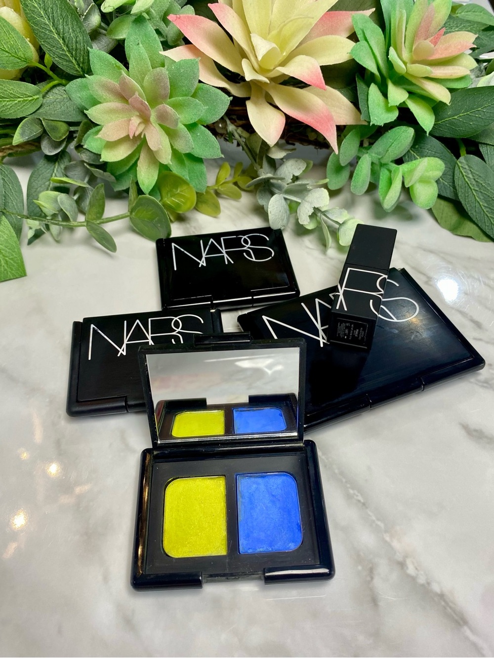NARS Eyeshadow Duo — Rated R